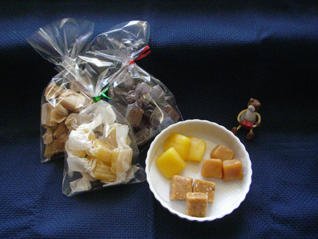 �L��������3��