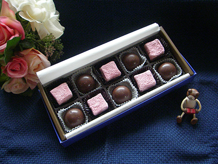 ルビーの生チョコとフォユティーヌ・ショコラ