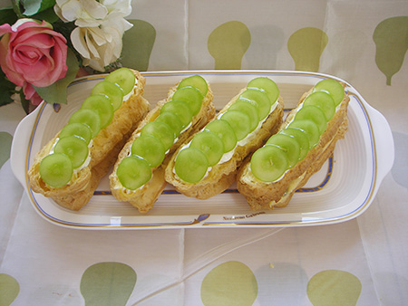 シャインマスカットのエクレア